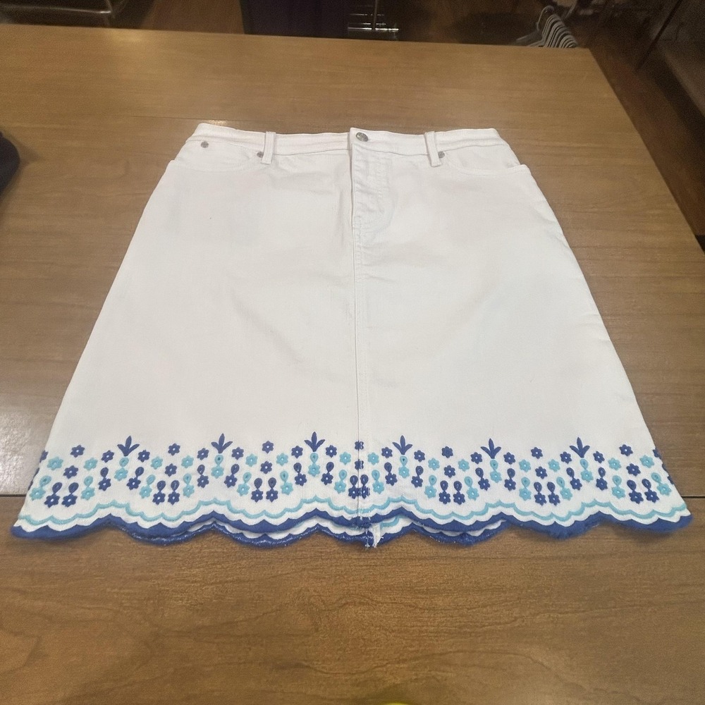 Talbots Skirt Womens 10P White Blue Embroidered‎ Floral Denim A-Line Scallop Hem